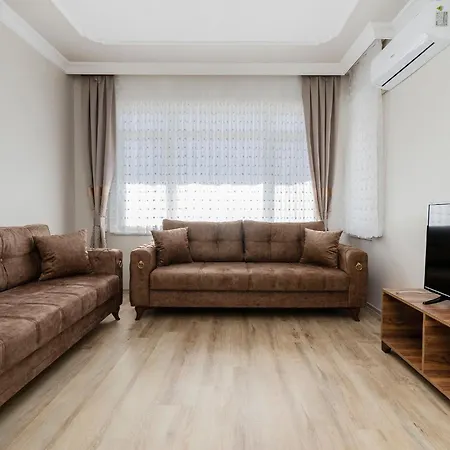 Huge Flat W Balcony Near Grand Mosque In Osmangazi